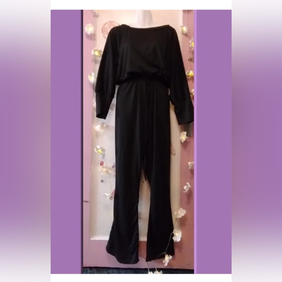 unbranded Pants - Black Straight Leg Jumpsuit with 3/4 sleeve